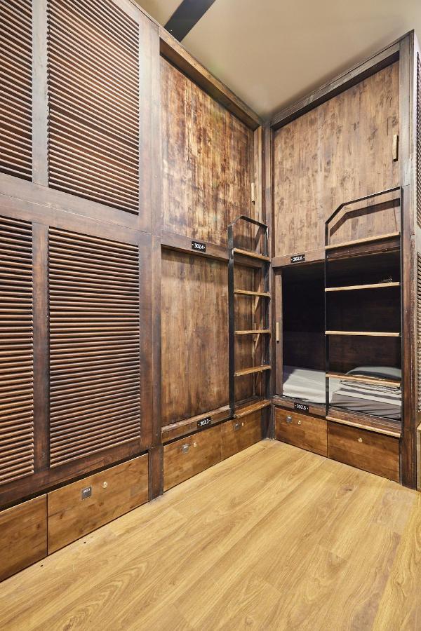 The Garden Capsule Hotel Дананг Екстериор снимка